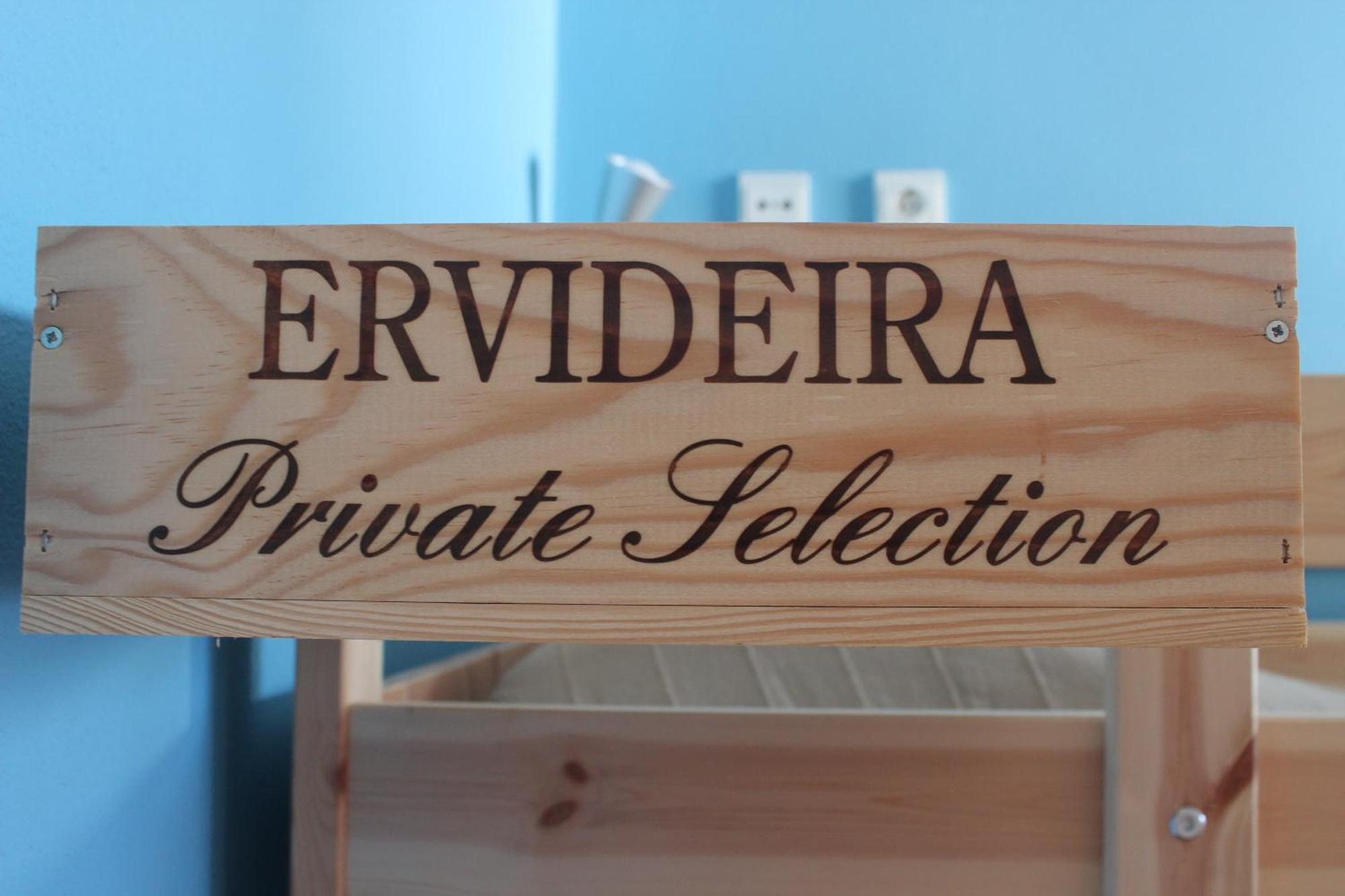 Ericeira Chill Hill Hostel & Private Rooms - Peach Garden الغرفة الصورة