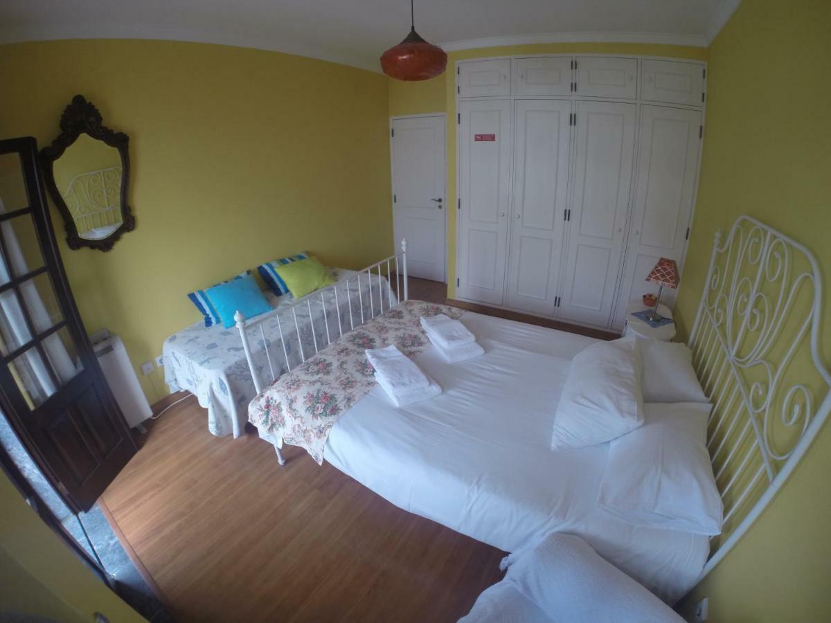 Ericeira Chill Hill Hostel & Private Rooms - Peach Garden المظهر الخارجي الصورة