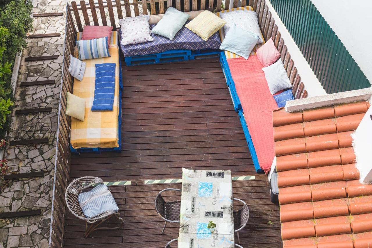 Ericeira Chill Hill Hostel & Private Rooms - Peach Garden المظهر الخارجي الصورة