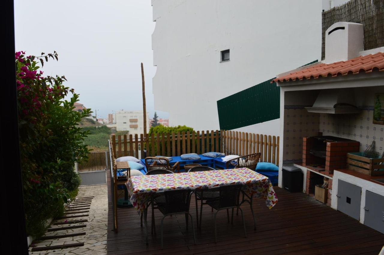 Ericeira Chill Hill Hostel & Private Rooms - Peach Garden المظهر الخارجي الصورة