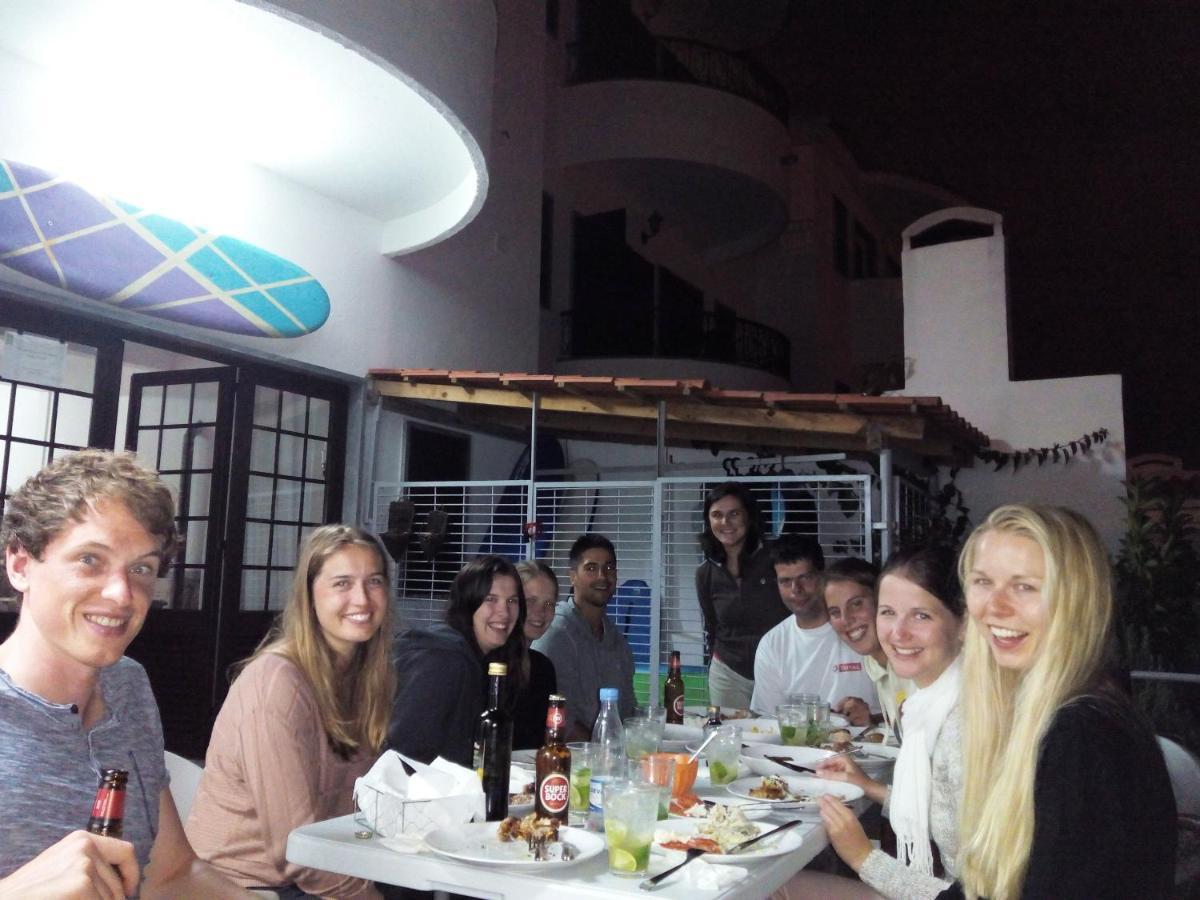 Ericeira Chill Hill Hostel & Private Rooms - Peach Garden المظهر الخارجي الصورة